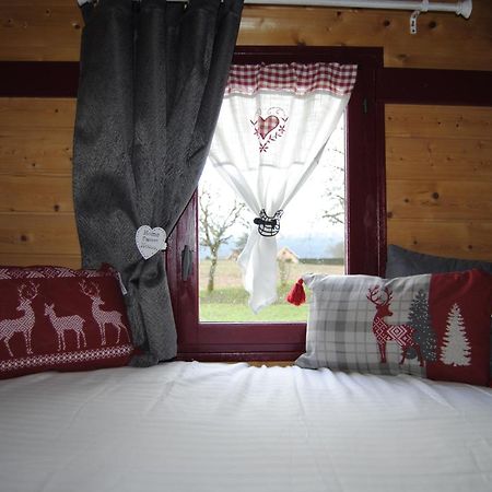 La Roulotte Belle Fleur Hotell Saint-Nabord Eksteriør bilde