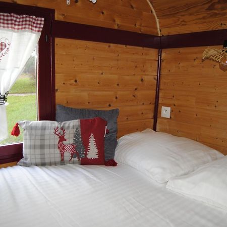 La Roulotte Belle Fleur Hotell Saint-Nabord Eksteriør bilde