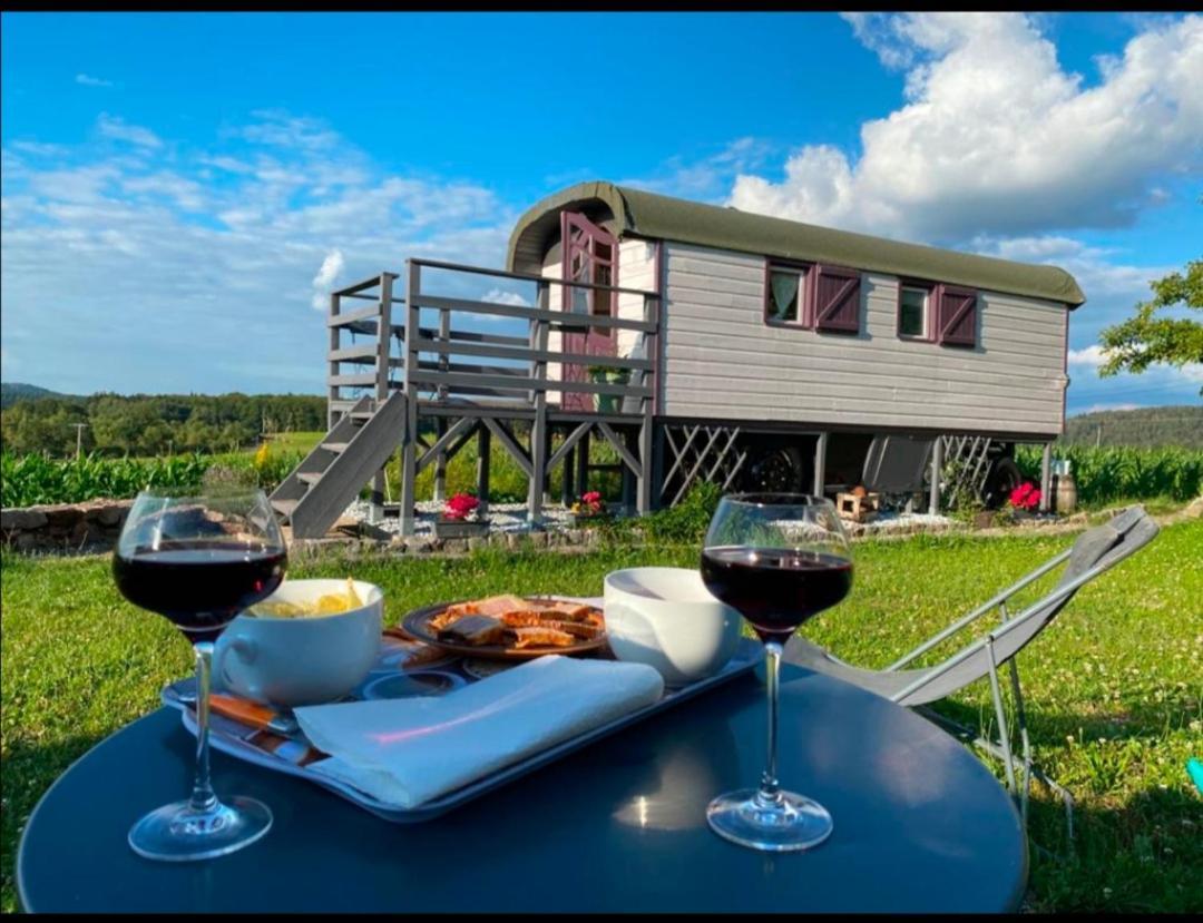 La Roulotte Belle Fleur Hotell Saint-Nabord Eksteriør bilde